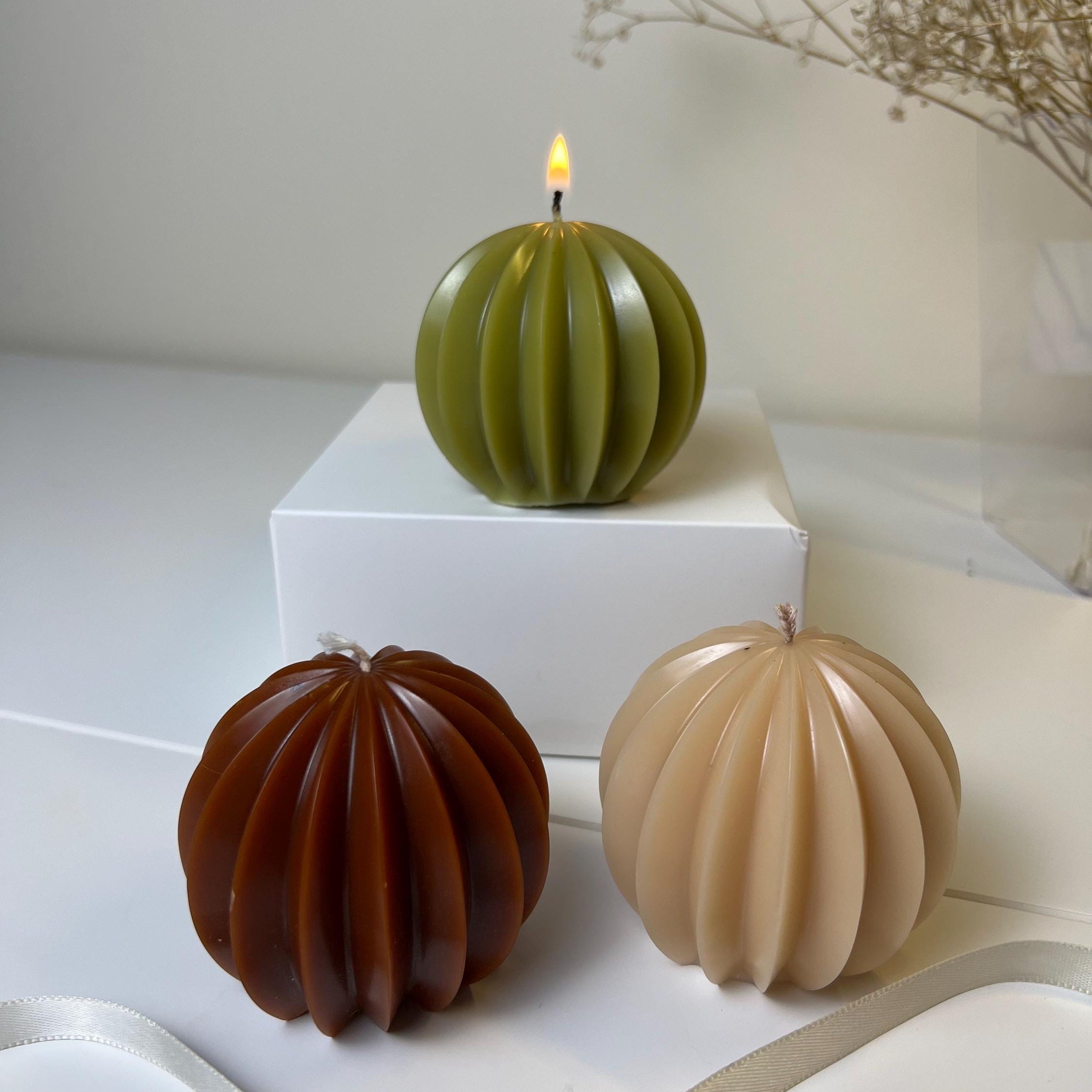 Ribbed Sphere Candle