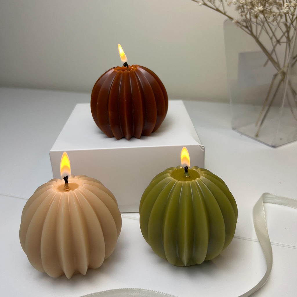 Ribbed Sphere Candle
