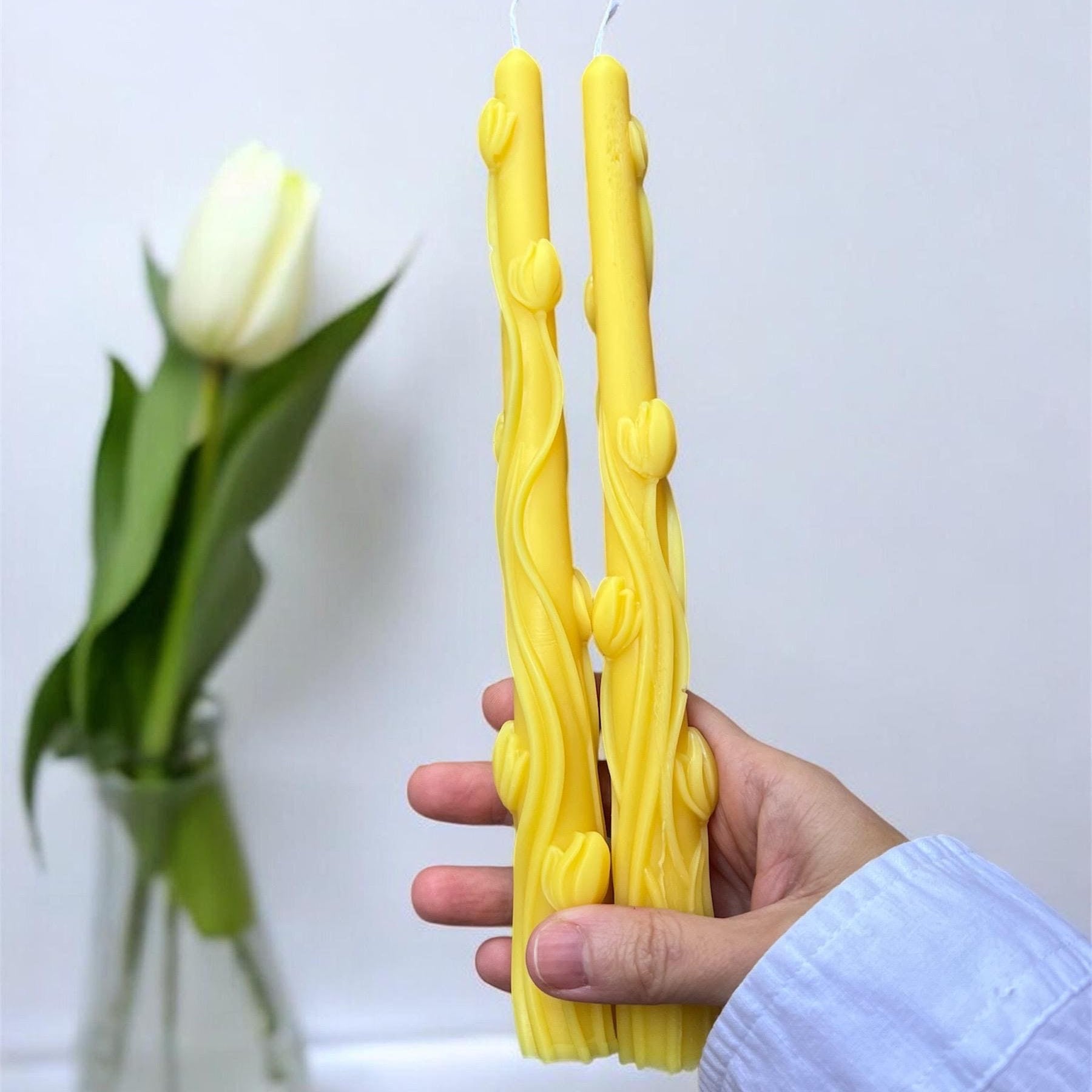 Tulip & Daisy Taper Candle