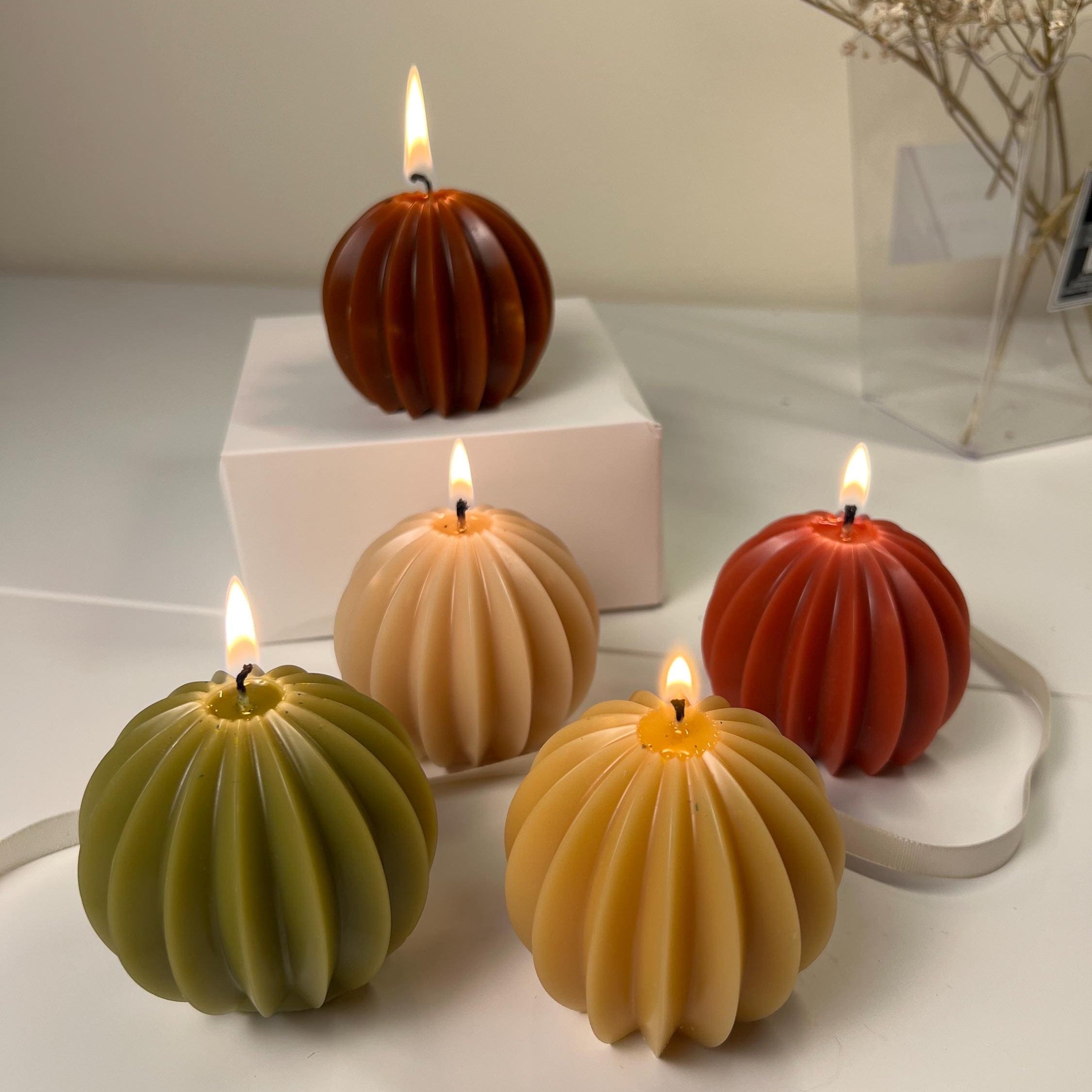 Ribbed Sphere Candle
