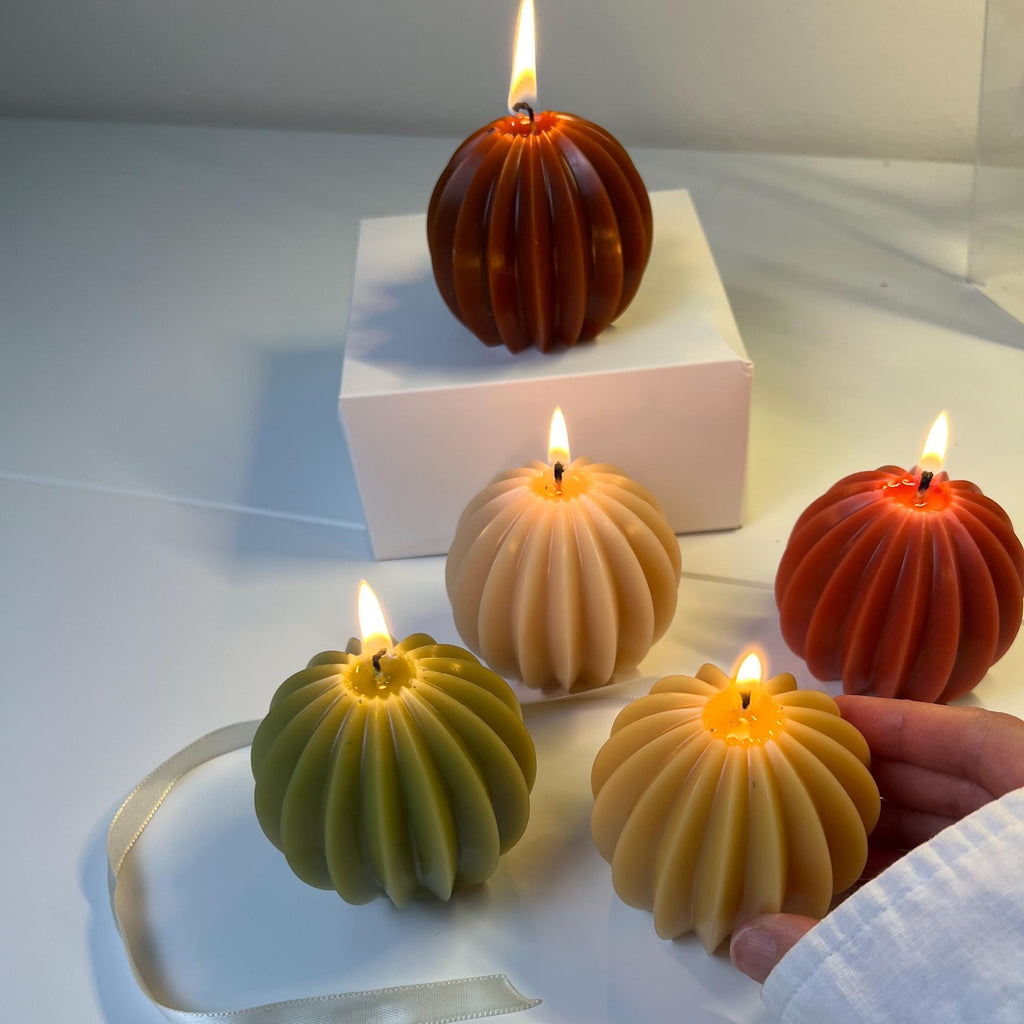Ribbed Sphere Candle