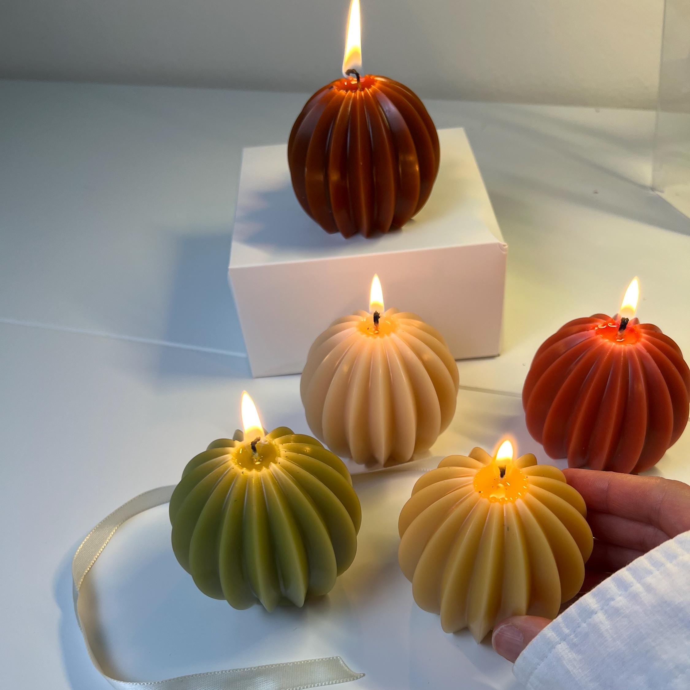 Ribbed Sphere Candle