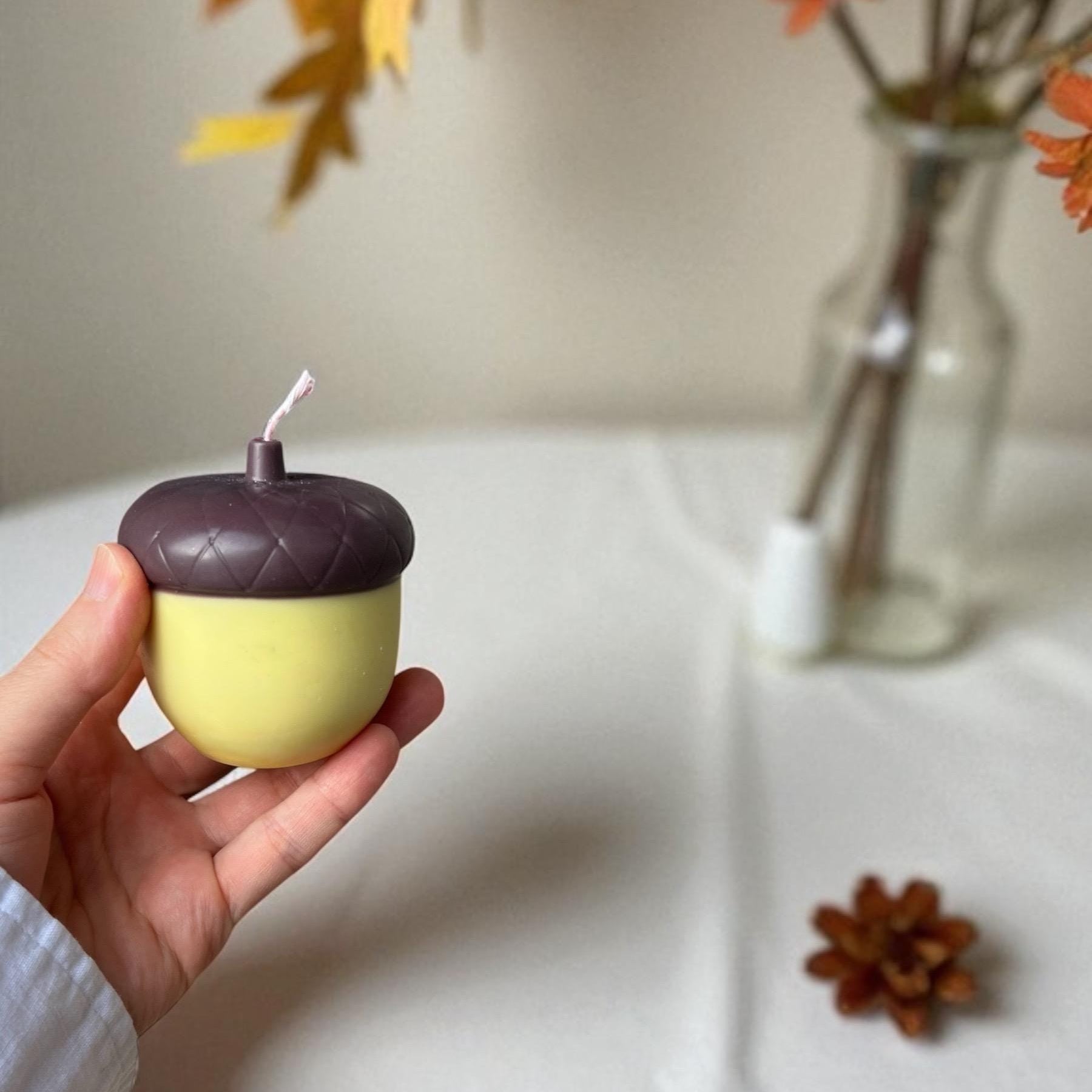 Acorn & Pinecone Candle Set