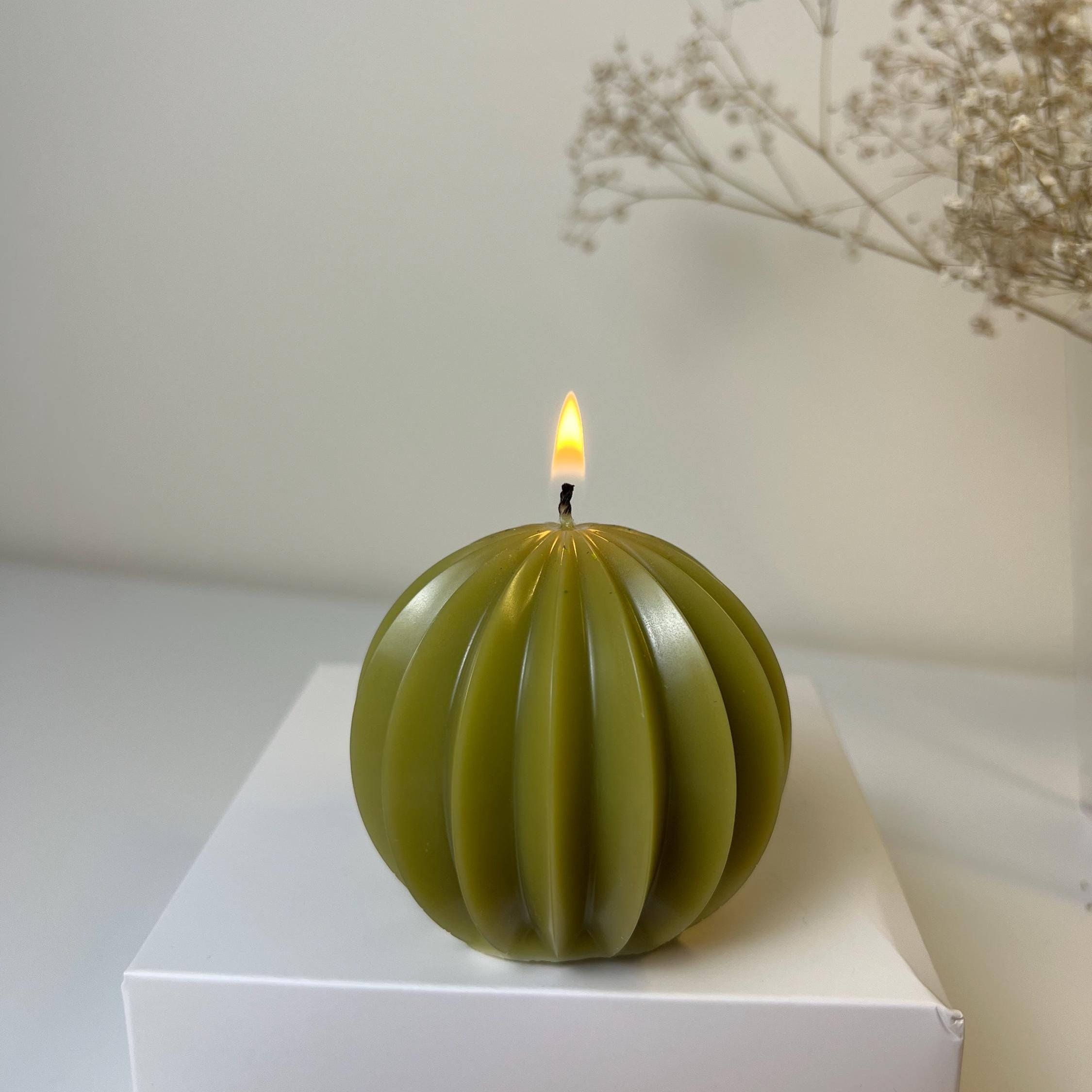 Ribbed Sphere Candle