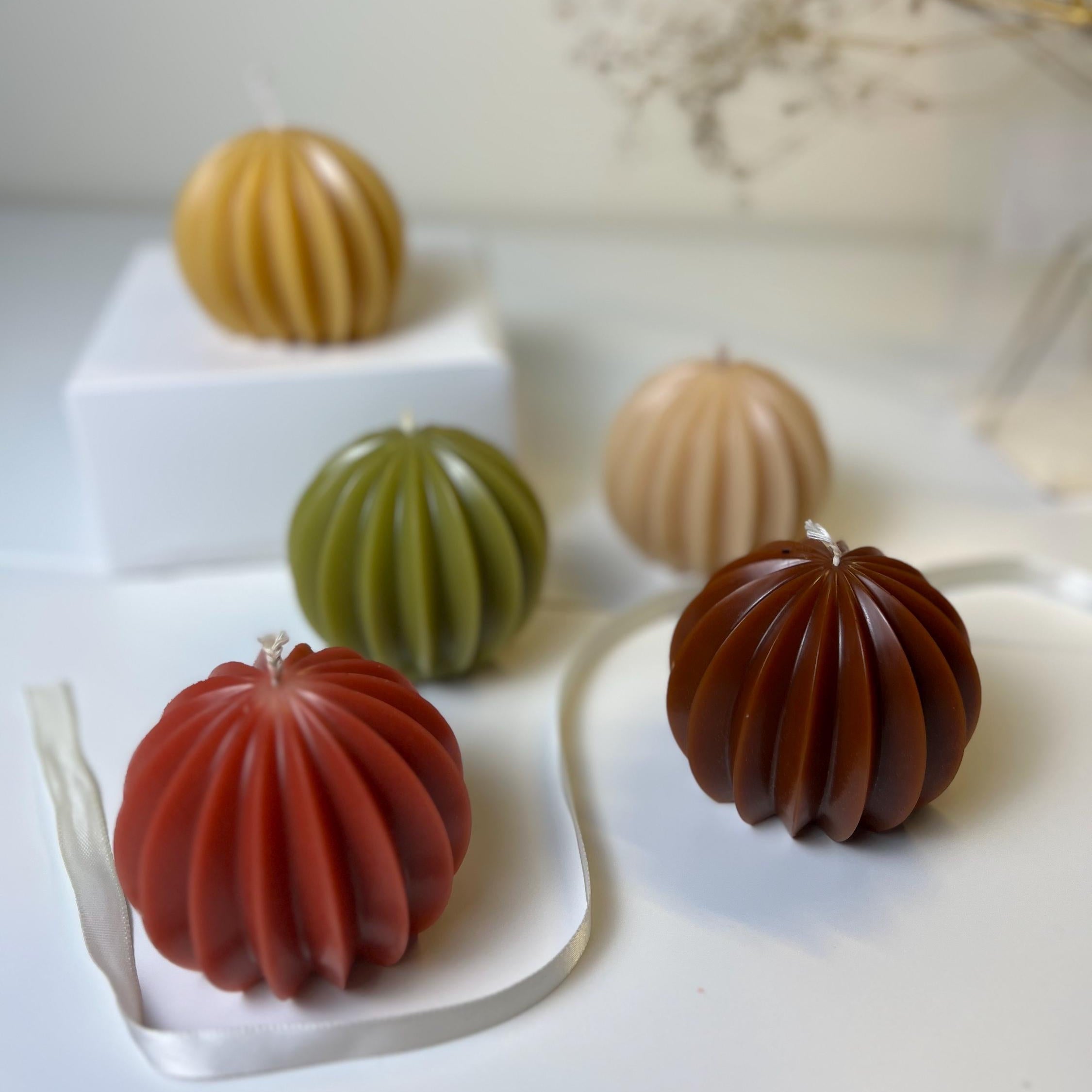 Ribbed Sphere Candle