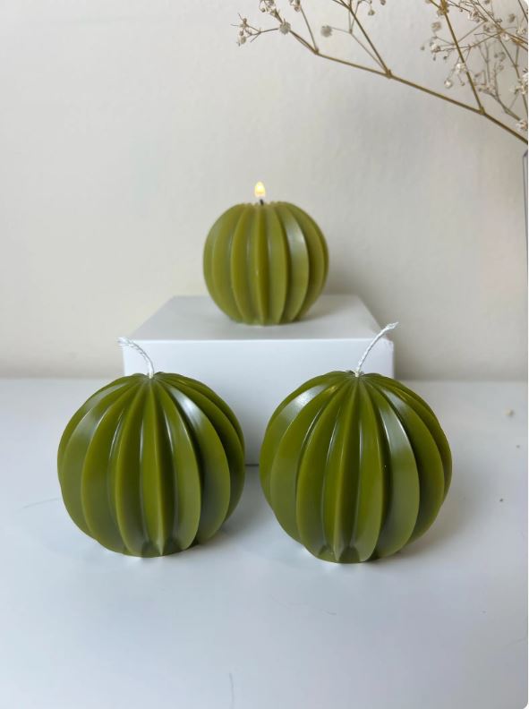 Ribbed Sphere Candle